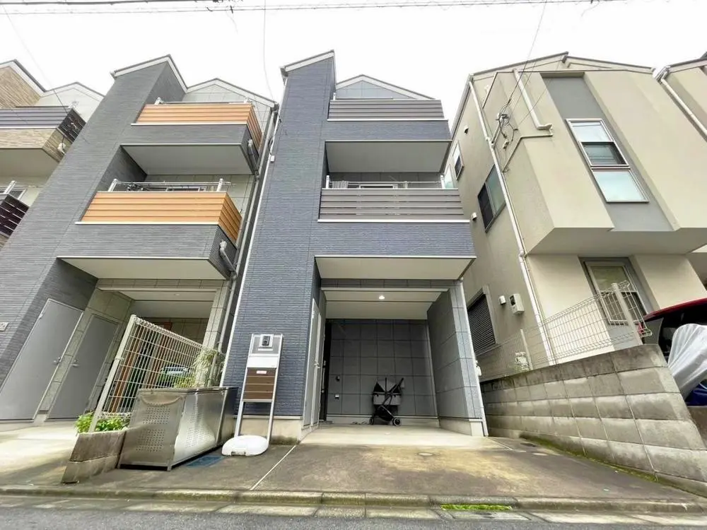 House with hotel license in Ikebukuro, Tokyo