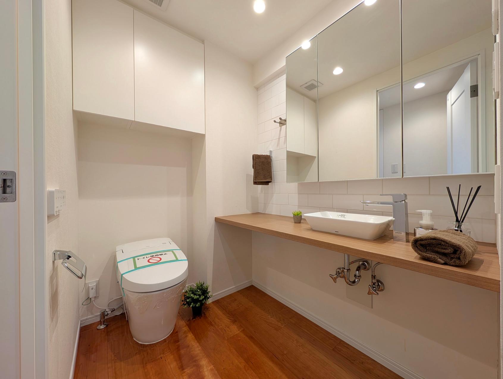 J Park Nakameguro Bathroom