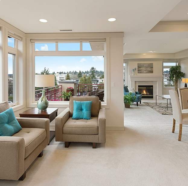 luxury-housing Luxury housing with sofas with decorative pillows