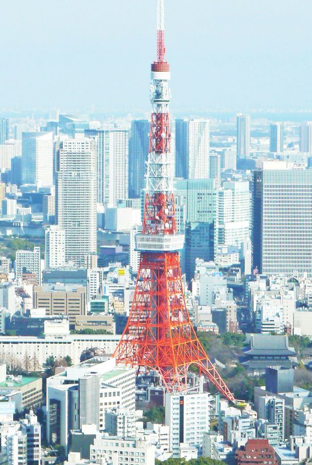 tokyo-tower(1) Tokyo Tower with a city backdrop